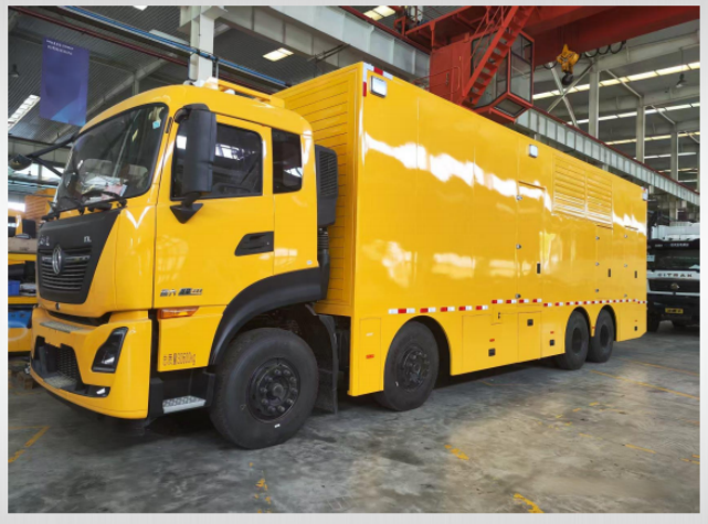 Chongqing Wholechaintech, Başdan-Uca Xüsusi İstehsal Qabiliyyətini nümayiş etdirərək, Xüsusiləşdirilmiş Elektrik Yük maşınının Gücləndirilməsi Mühafizələrini uğurla təqdim edir.