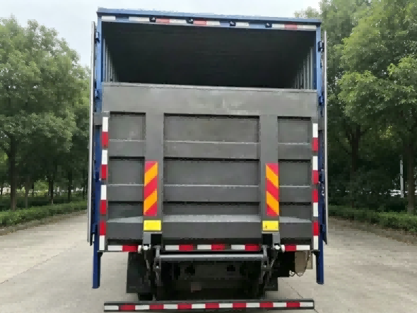 Sənayedə Dərin Dalış: Mühəndislik Materiallarının nümayişi – Ağıllı Kompozit Panellər və Yüksək Güclü Polad və Alüminium ərintisi